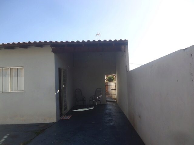 LOTE DE TERRAS SOB Nº 39, DA QUADRA 05, COM ÁREA DE 200,00M² - RUA VANTUIL FRISSELLI, 115, localizado em Londrina - PR, bairro Jardim Primavera