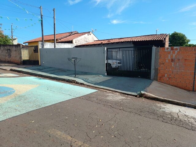 LOTE DE TERRAS SOB Nº 39, DA QUADRA 05, COM ÁREA DE 200,00M² - RUA VANTUIL FRISSELLI, 115, localizado em Londrina - PR, bairro Jardim Primavera