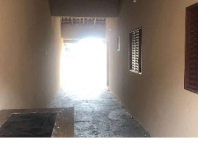 Casa com 6 quartos no Jardim Catuaí (foto 3 de 3)