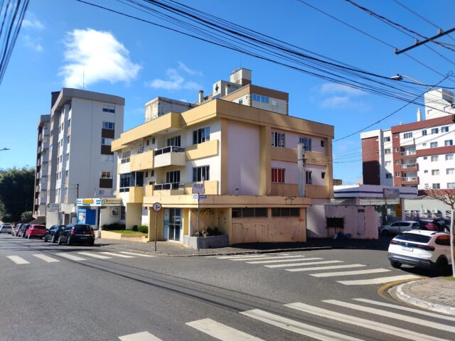 APARTAMENTO 11 E GARAGEM COM 162,03M2 EXISTENTE SOBRE O IMOVEL: LOTE DE TERRENO NO 1 (UM), DA QUADRA NO 57 (CINQUENTA E, localizado em Ponta Grossa - PR
