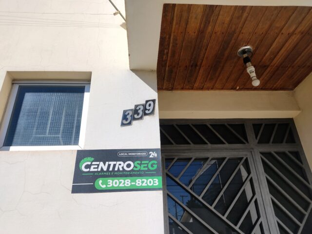 APARTAMENTO 11 E GARAGEM COM 162,03M2 EXISTENTE SOBRE O IMOVEL: LOTE DE TERRENO NO 1 (UM), DA QUADRA NO 57 (CINQUENTA E, localizado em Ponta Grossa - PR