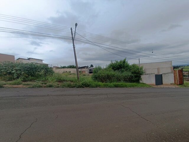 LOTE NUMERO 14, DA QUADRA 234, COM A AREA DE 454,20 METROS QUADRADOS, DO JARDIM BANDEIRANTES, CORNELIO PROCOPIO/PR, localizado em Cornélio Procópio - PR, bairro Jardim Bandeirantes