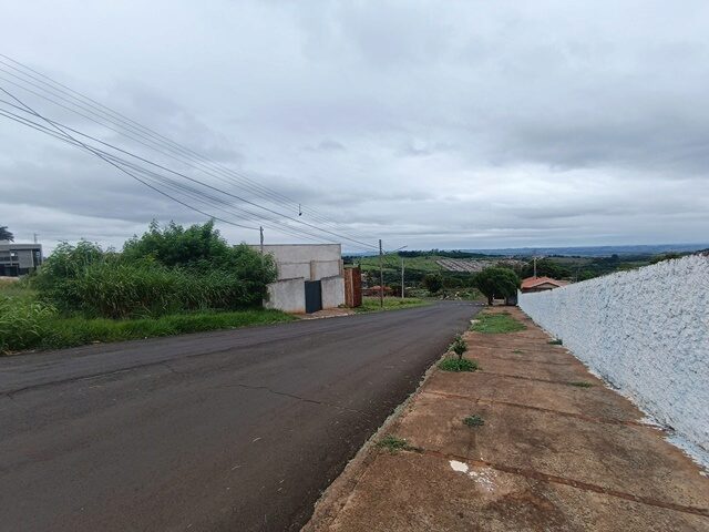 LOTE NUMERO 14, DA QUADRA 234, COM A AREA DE 454,20 METROS QUADRADOS, DO JARDIM BANDEIRANTES, CORNELIO PROCOPIO/PR, localizado em Cornélio Procópio - PR, bairro Jardim Bandeirantes