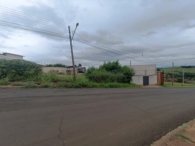 LOTE NUMERO 14, DA QUADRA 234, COM A AREA DE 454,20 METROS QUADRADOS, DO JARDIM BANDEIRANTES, CORNELIO PROCOPIO/PR, localizado em Cornélio Procópio - PR, bairro Jardim Bandeirantes