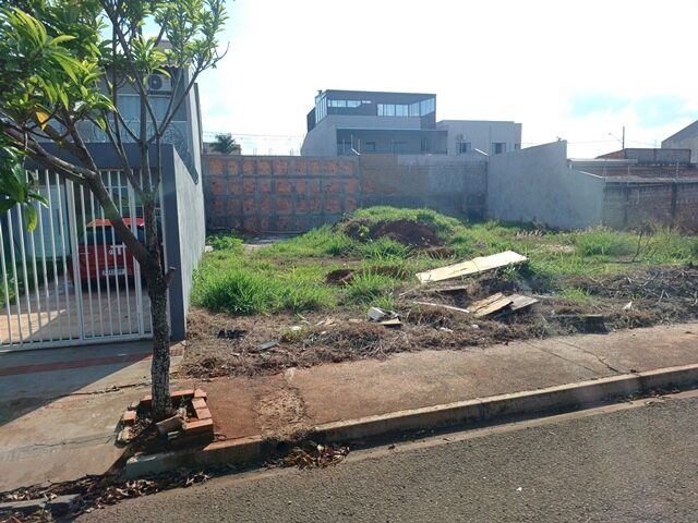 Terreno no Jardim Tenerife (foto 3 de 4)