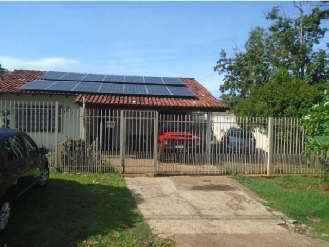 Lote 3701 residencia n° 01 (um), terrea n° 182, com a area construida individual de 76,60m2, sendo 64,66m2