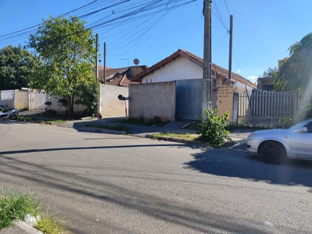 IMÓVEL EM FAZENDA RIO GRANDE - RUA NOSSA SENHORA DAS GRAÇAS, 1763, SANTA TEREZINHA, localizado em Fazenda Rio Grande - PR, bairro Santa Terezinha