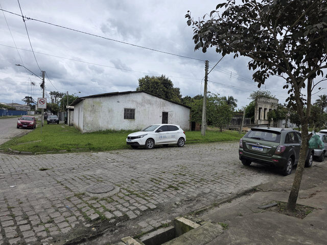Imagem do imóvel IMÓVEL COM 705M2 NA AVENIDA GABRIEL DE LARA, PARANAGUÁ/PR