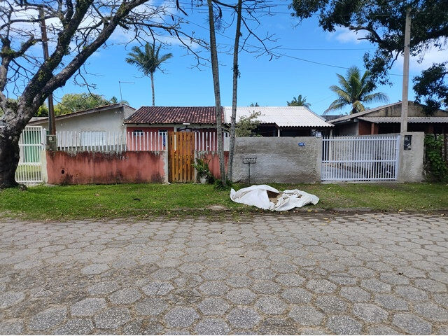 Casa no Balneário Gaivotas (foto 10 de 10)