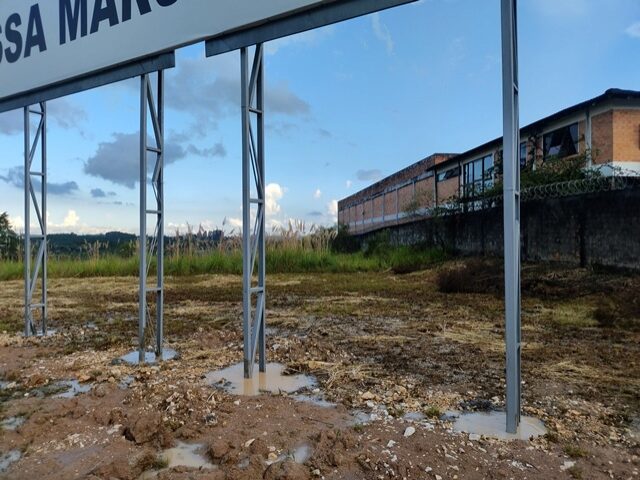 IMOVEL DE MATRICULA 48.244 DO 8O REGISTRO DE IMOVEIS DE CURITIBA/PR, DE PROPRIEDADE DO EXECUTADO IVO LUIZ BOSCHETTI E ES, localizado em Curitiba - PR, bairro Cidade Industrial