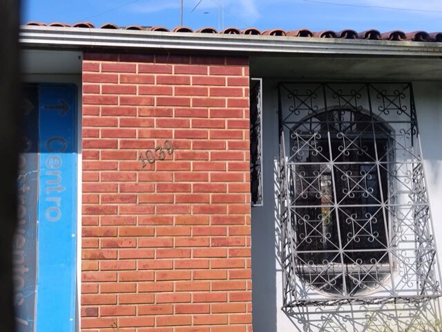 Casa no Cajuru (foto 2 de 14)